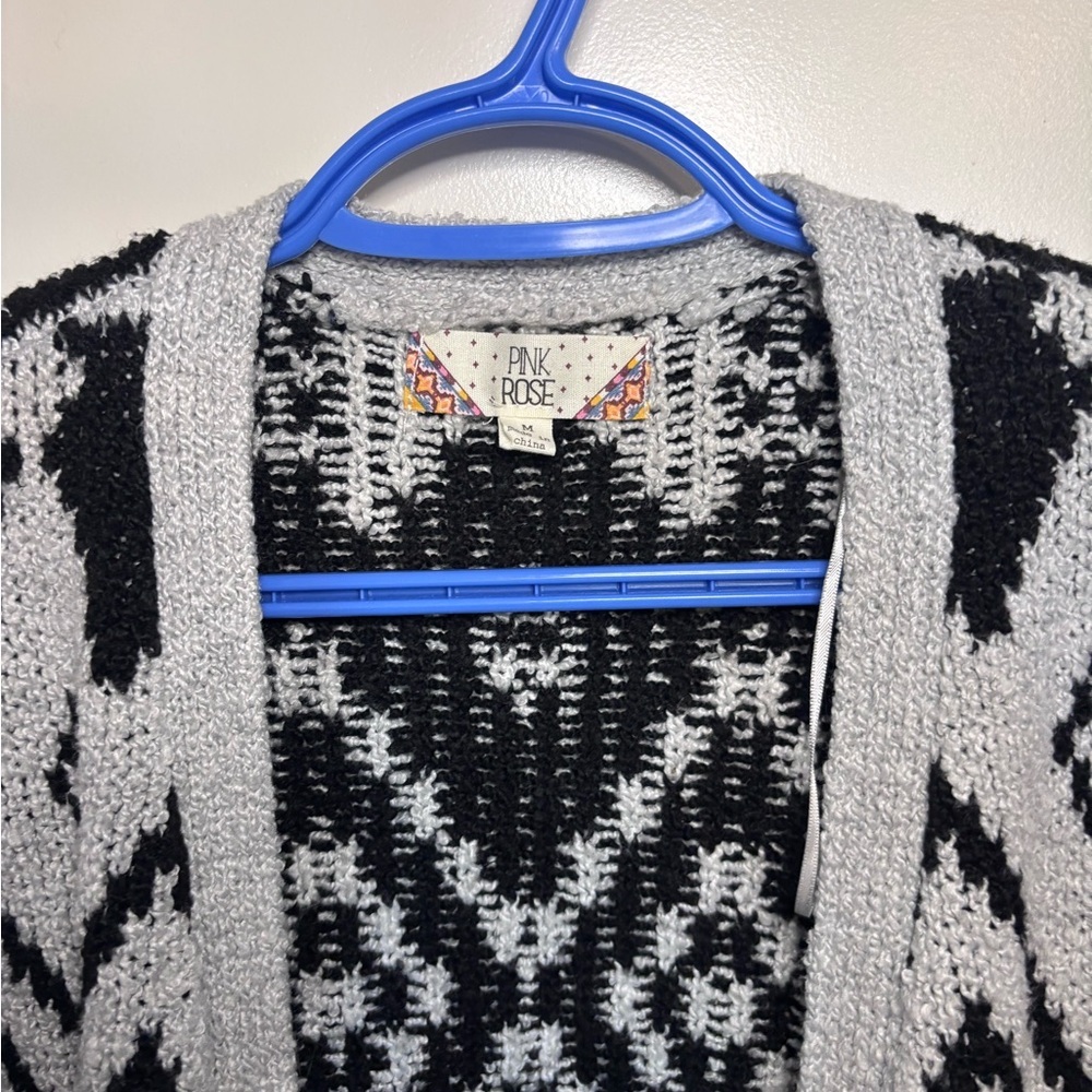 Black and Gray Aztec Patterned longline Women's cardigan Sweater open front - Picture 3 of 4